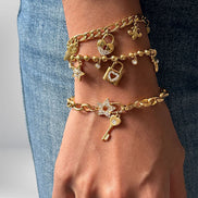 Bracciale Charm Stella, Lucchetto a Cuore e Luna in Acciaio Dorato