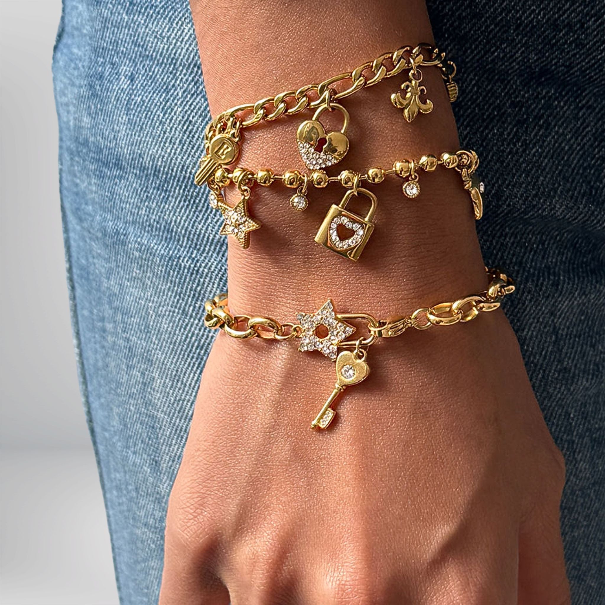 Bracciale Charm Stella, Lucchetto a Cuore e Luna in Acciaio Dorato