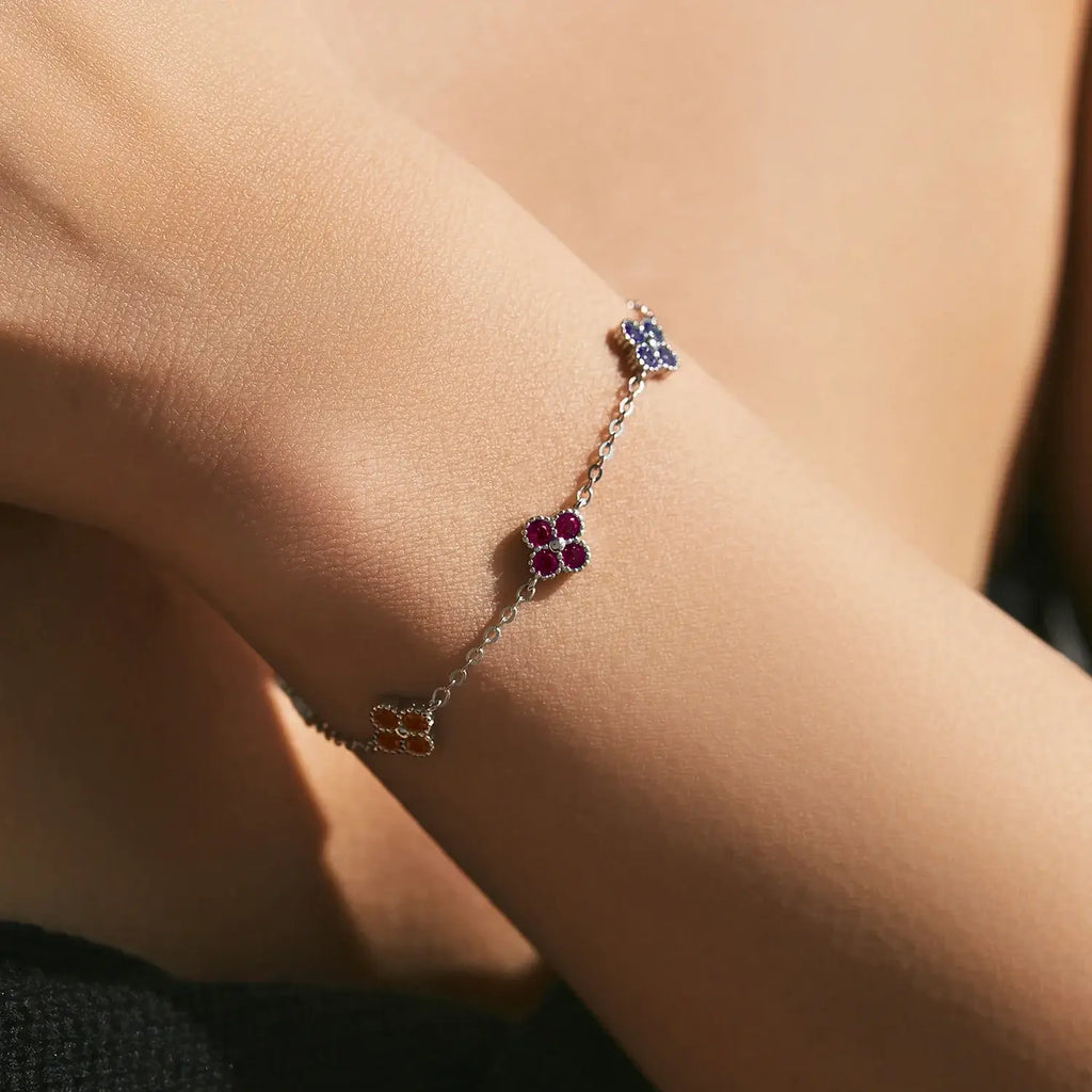 Elegant Bracelet 925 Sterling Silver with zircon accents and plant-inspired design, adjustable and lightweight.