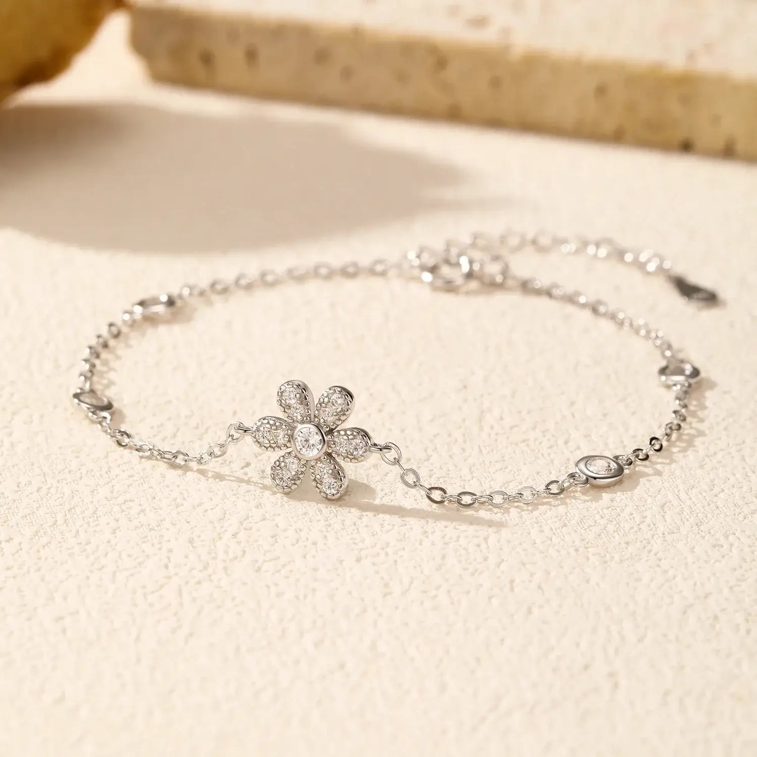 Plant Chain Bracelet 925 Sterling Silver featuring a flower design with sparkling zircon stones.