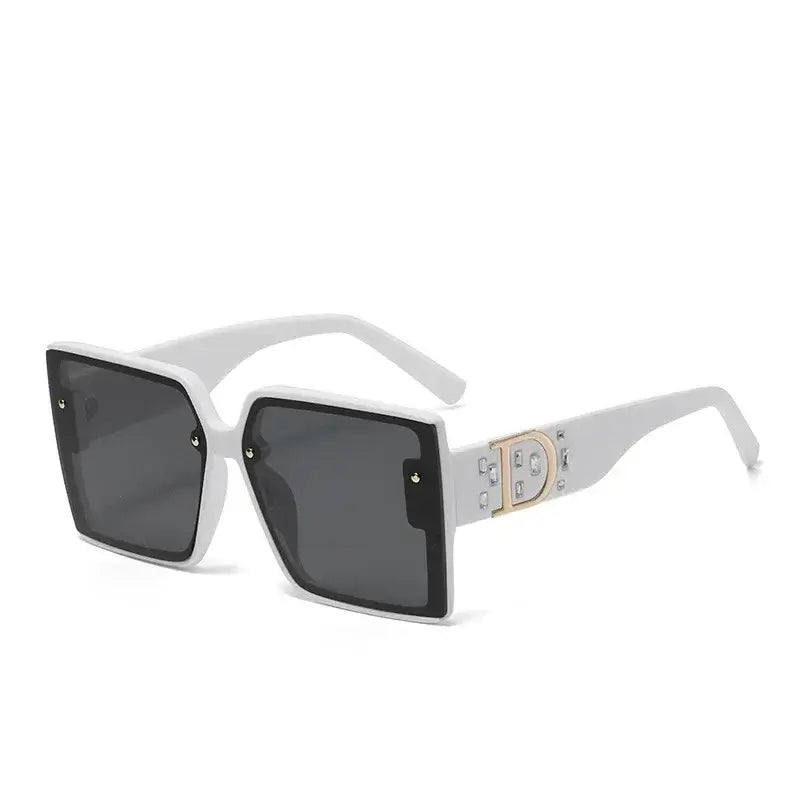 Women's UV400 sunglasses in white with vintage inspired frame and reinforced metal hinges.