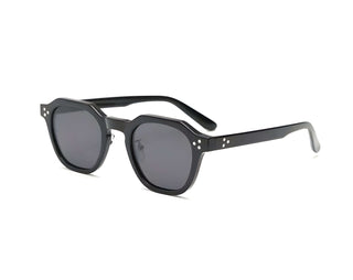 Women’s UV400 black sunglasses, basic classic eyewear for outdoor activities, unisex design.