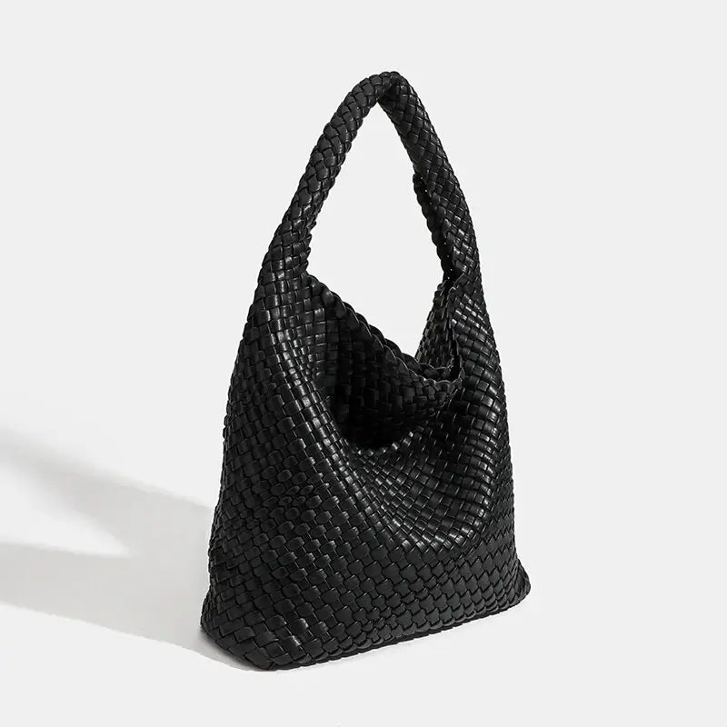 Black woven shoulder bag - Handmade, stylish and practical for everyday use, featuring a soft structure.
