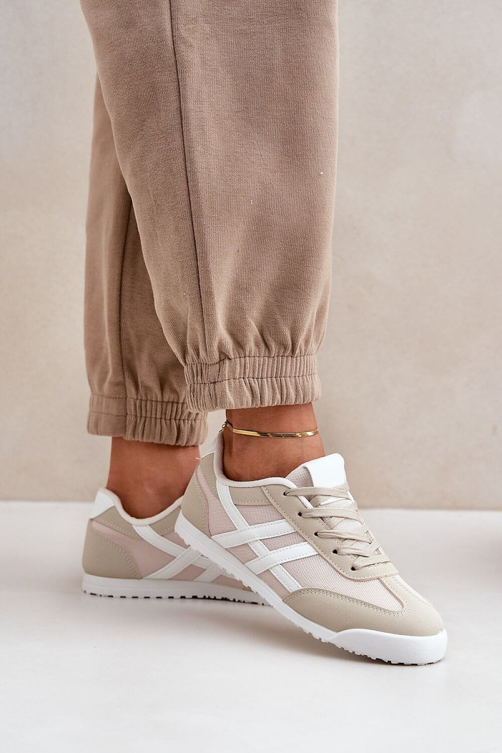 Sneakers Step in style