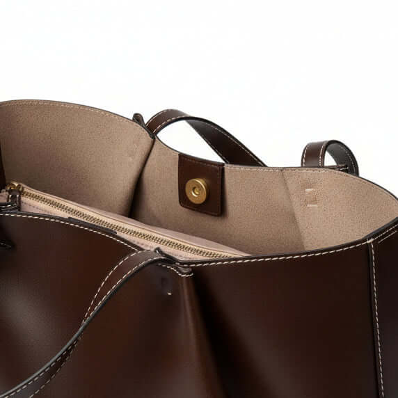 Women’s leather tote bag